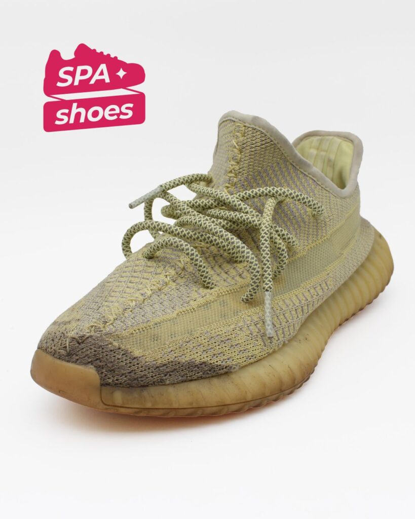 Curățare Adidas Yeezy